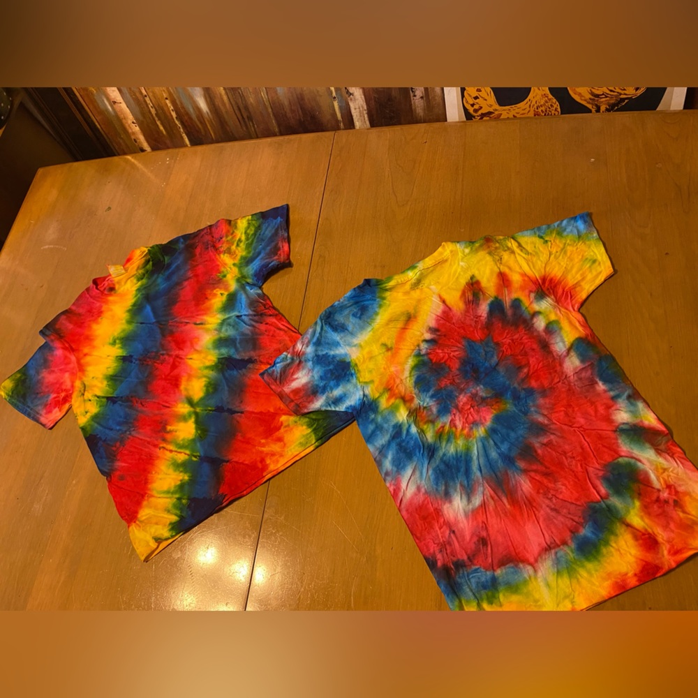 Tie dye T-shirt Youth medium 4 for $40